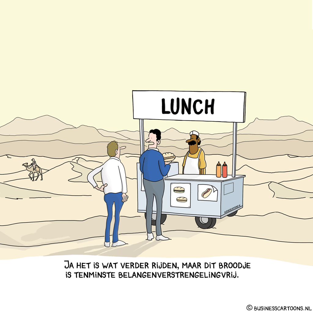 twee personen bestellen een broodje in de woestijn
